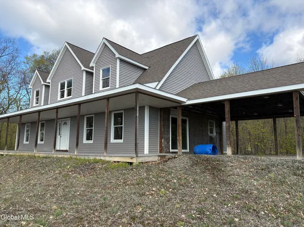 4454 N Main Street, Port Henry, NY 12974