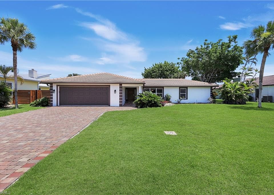 1st image of 675 Pompano DR