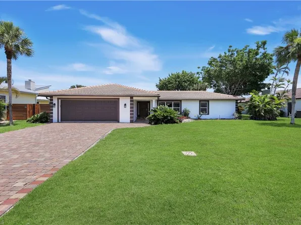 675 Pompano DR, NAPLES, FL 34110