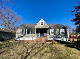 1471 E McGee St, Springfield, MO 65804