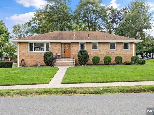 811 Manhattan Avenue, Twp of Washington, NJ 07676