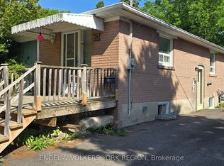 117 Septonne Ave #B, Newmarket, ON L3Y 2W4