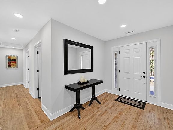 3rd image of 3244 Nottingham Rd