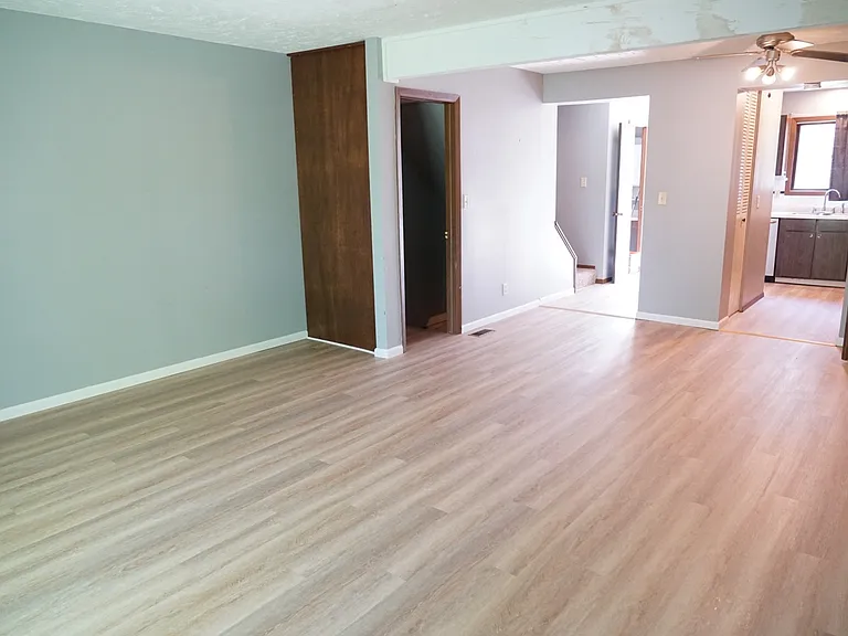 5037 Southwood Cir — Photo 4
