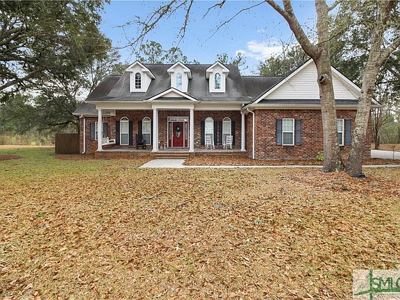 2nd image of 3 Lakeview Drive