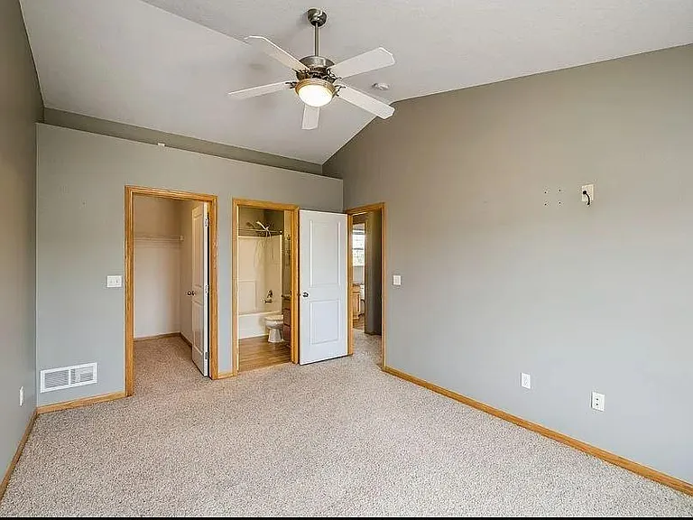 15506 Townsend Ave — Photo 12