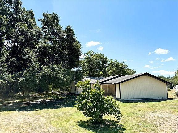 2nd image of 51 Hanging Oak Rd