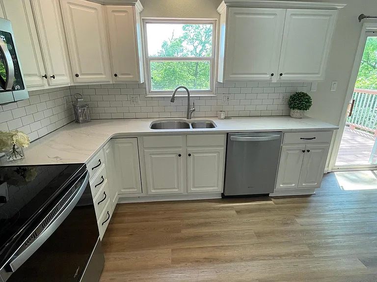 56 Iris Dr — Photo 5