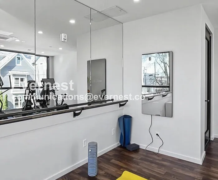 500 Merritt Ave #213 — Photo 25