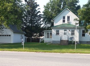 428 E 1st St, Readlyn, IA 50668