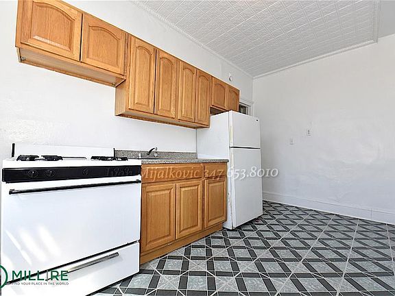 4th image of 2205 37th St APT 3E
