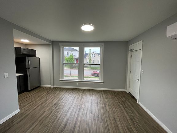 2nd image of 1106 Brown St #F