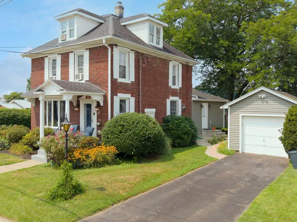 217 W 9th St, Bloomsburg, PA 17815