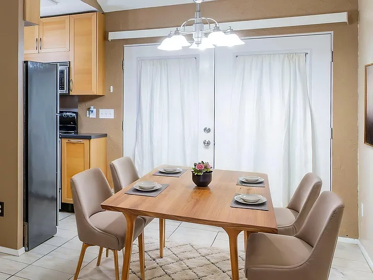 1015 E Yager Ln #172 — Photo 4