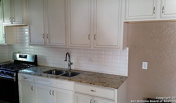 5th image of 236 E Dullnig Ct APT 2