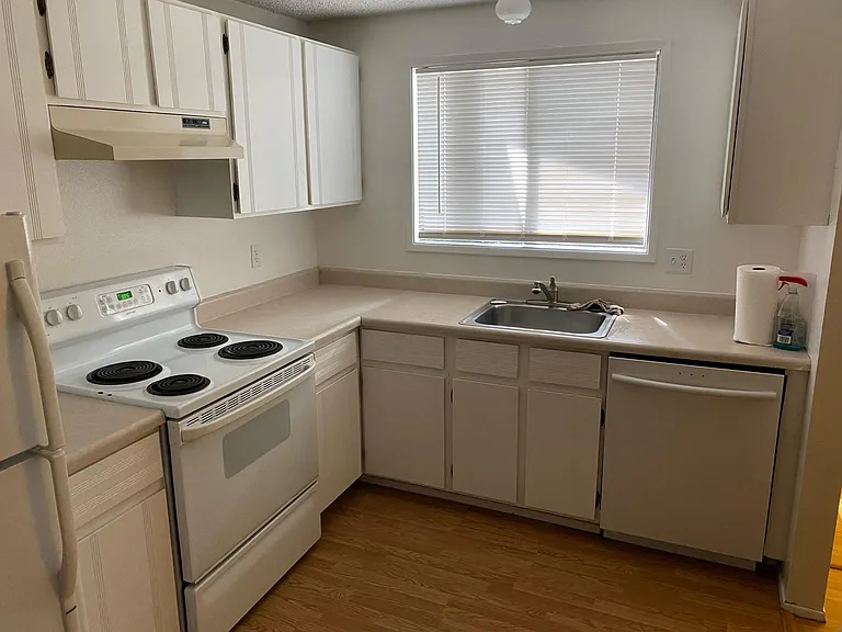 1611 Ranae Dr — Photo 4
