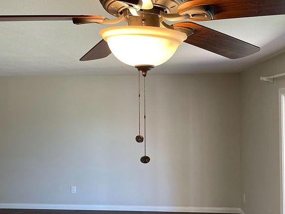5th image of 8520 Parkbrook Ln