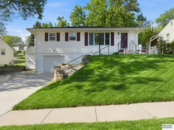 9323 Fowler Ave, Omaha, NE 68134
