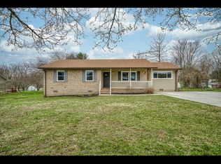 110 Chestnut Ct, Crossville, TN 38555