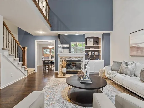 6703 W 126th Pl, Overland Park, KS 66209