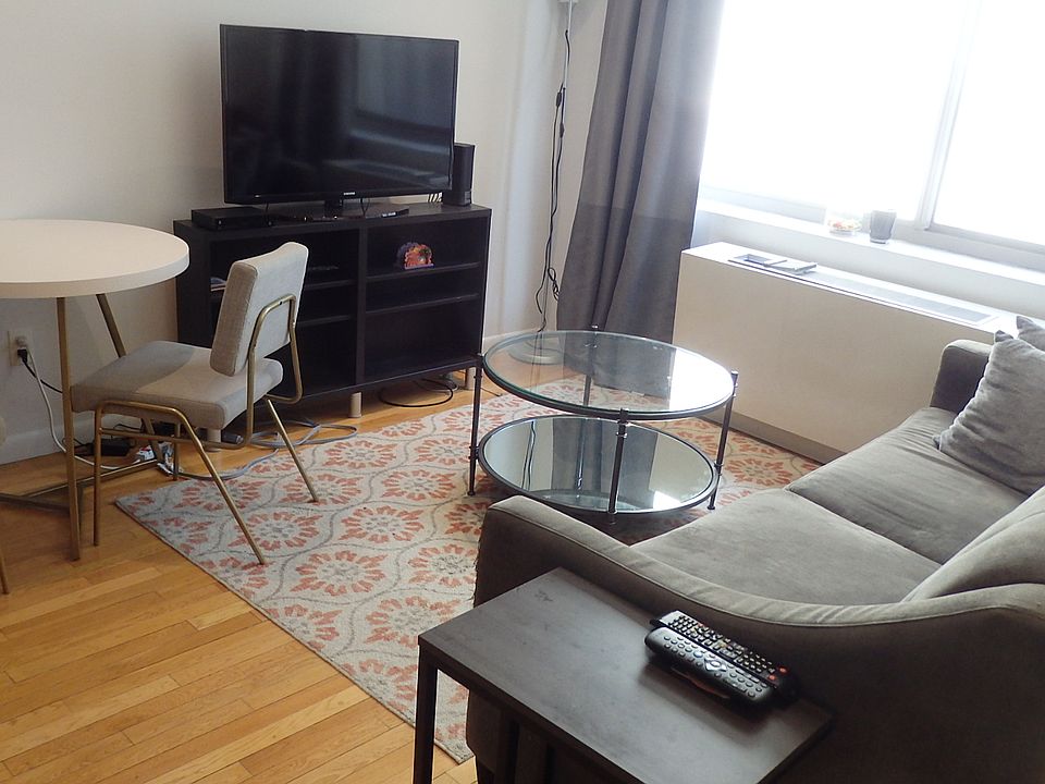 1st image of 698 10th Ave APT 3B