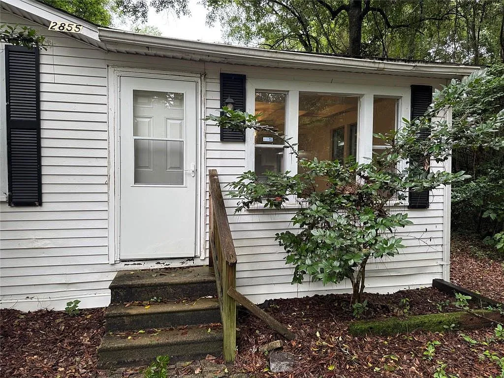 3 bed, 1.0 bath, 1089 sqft, $1,400 — Photo 2