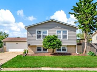 5942 Edward Dr, Oak Forest, IL