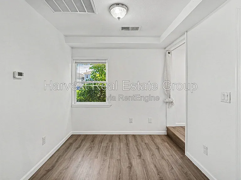812 Chester St — Photo 6