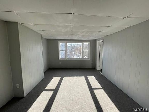3rd image of 200 Mackinaw St