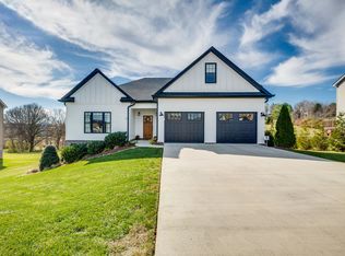 75 Chancery Ct, Piney Flats, TN 37686