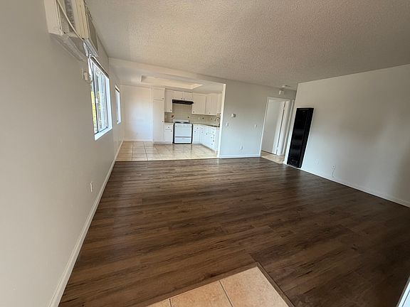 2nd image of 5140 Oakland St #6