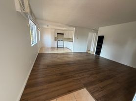 5140 Oakland St, Los Angeles, CA