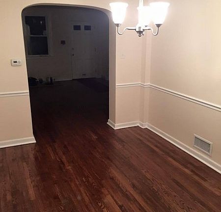 3rd image of 1613 Robbins Pl