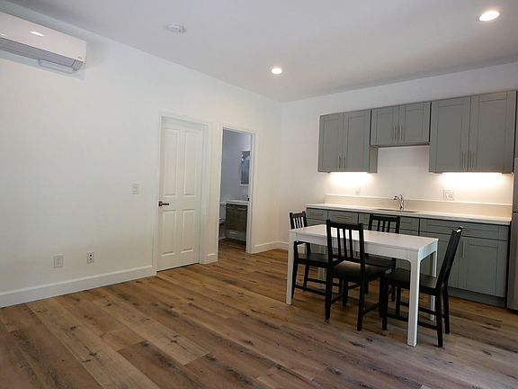 Casita kitchen & living area