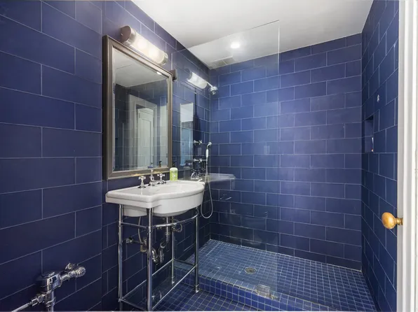 405 West 23rd Street image 6 of 8