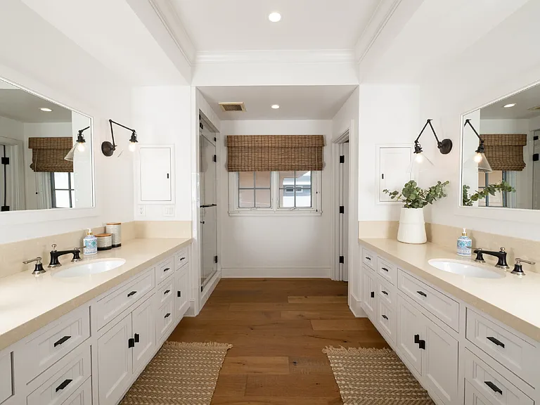 1228 W Oceanfront — Photo 17