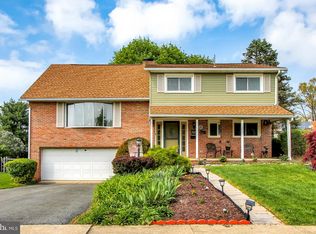 2209 Burkey Ct, Wyomissing, PA 19610