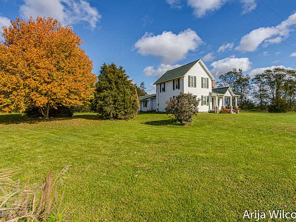 3rd image of 10423 Vergennes St SE