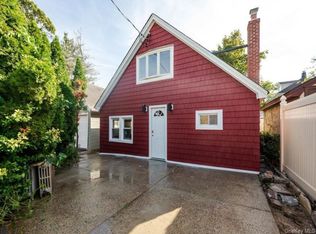 132A Raymond St, Rockville Centre, NY 11570
