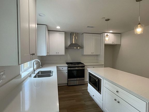 5th image of 2824 C Ave