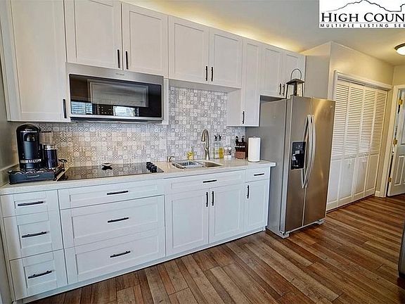 2nd image of 107 Beechwood Ln #C7