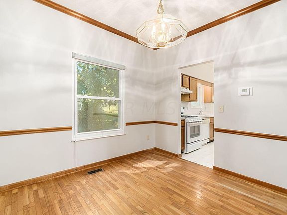 5th image of 1021 Greythorne Pl