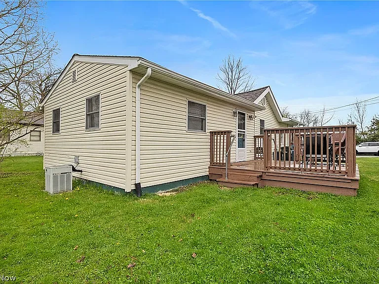 4556 Hawthorne Ave — Photo 24
