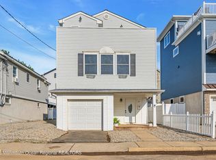 21 Waterwitch Ave, Highlands, NJ 07732