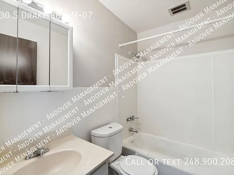 330 S Drake Rd #M-07 — Photo 42