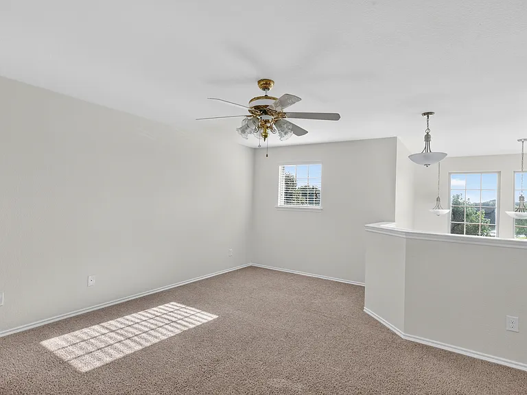 1702 Wild Rye Cir — Photo 36