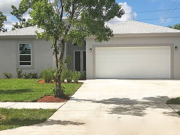 2nd image of 901 SW 22nd St