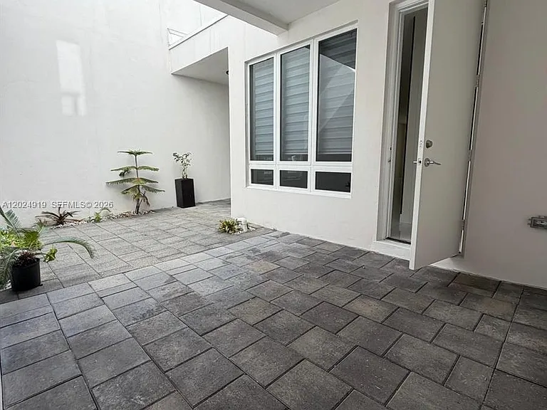 6311 NW 103rd Psge — Photo 22