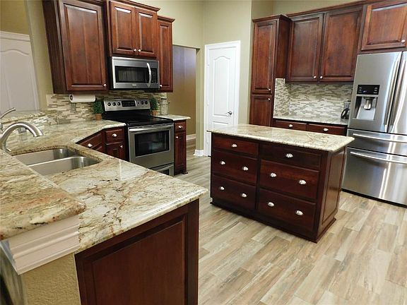 2nd image of 218 Heartland Dr