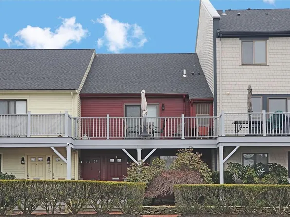 303 Swans Wharf Row, Newport, RI 02840